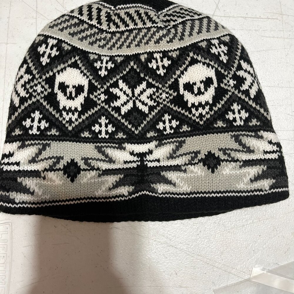 FADED GLORY SKULL BEANIE CAP - ONE SIZE